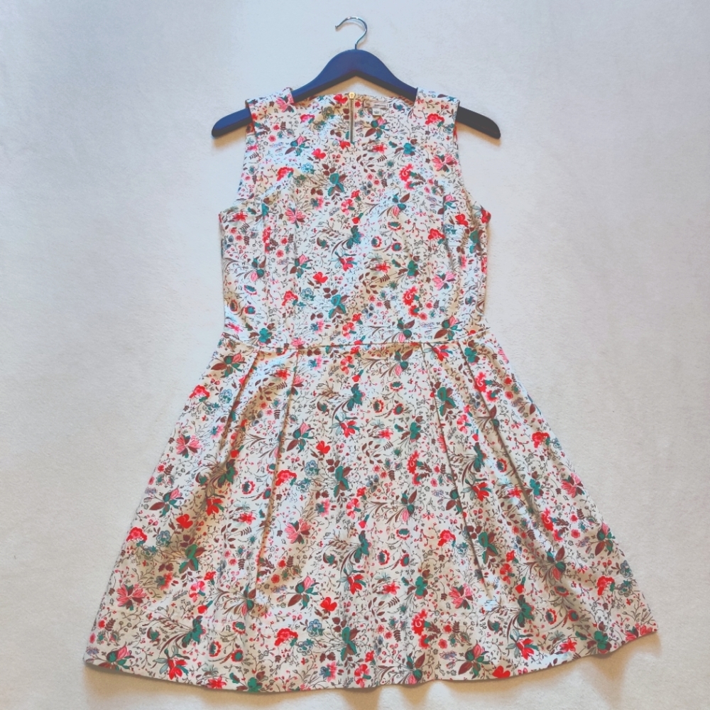 Gap Red Floral Sateen Dress Fit and Flare ~ Sz. 2